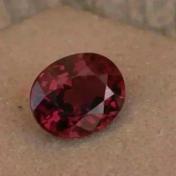 3.058 ct oval spessartite GARNET HIGHEST QUALITY COLOR CHANGE REDTO PURPLEnaturl - Picture 8 of 11